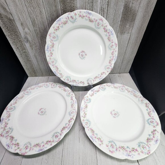 Vintage Bassett Limoges Dinner Plates Pink White Flower Austria 9.5 in Set Of 3 - Picture 1 of 11